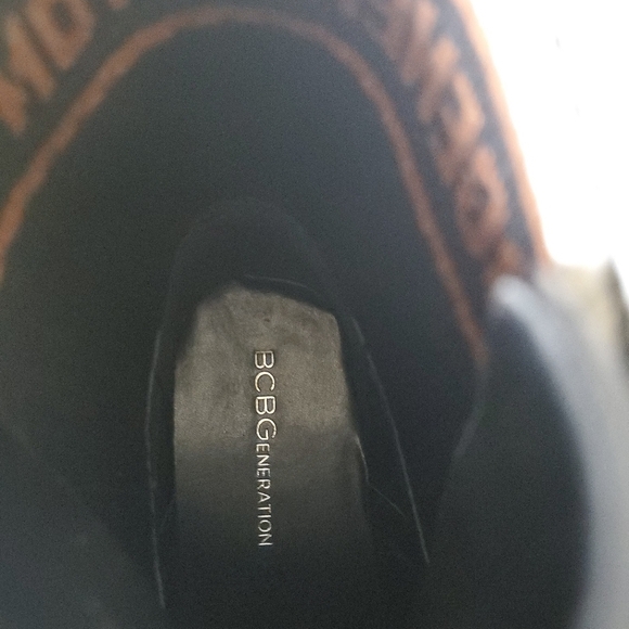 BCBG GENERATION size 7 Tassie sock  combat boot. - Picture 8 of 12